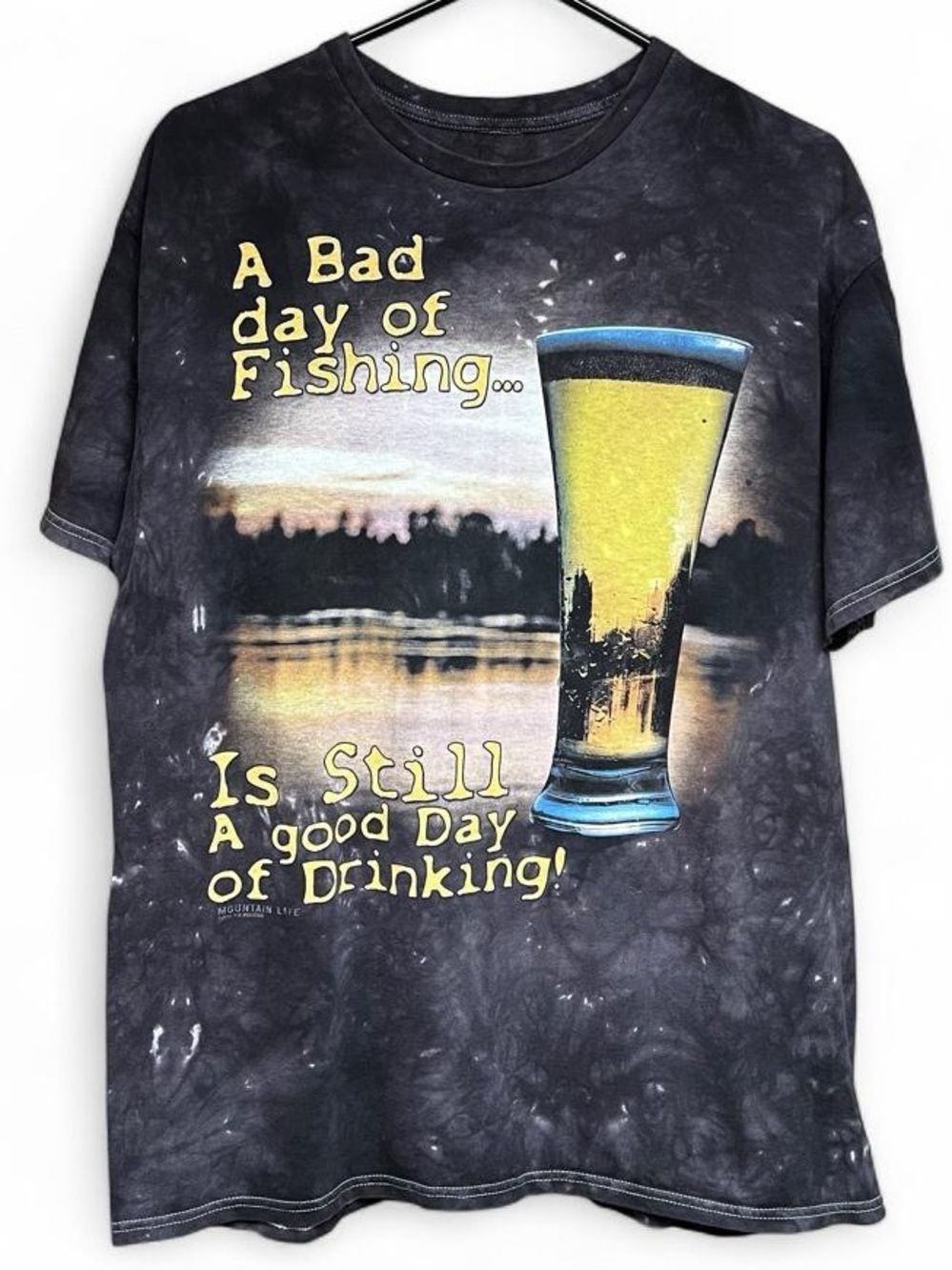 The Mountain Fishing Drinking Graphic Tee Men’s XL